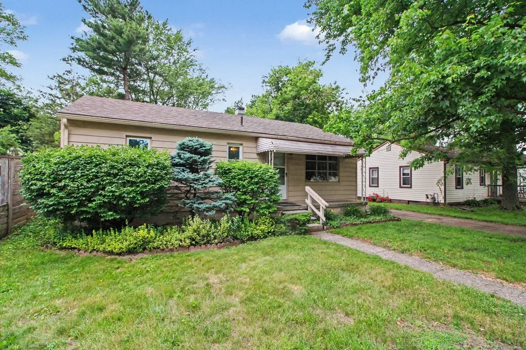 612 Greenlawn Street Ypsilanti Charter Township MI 48198