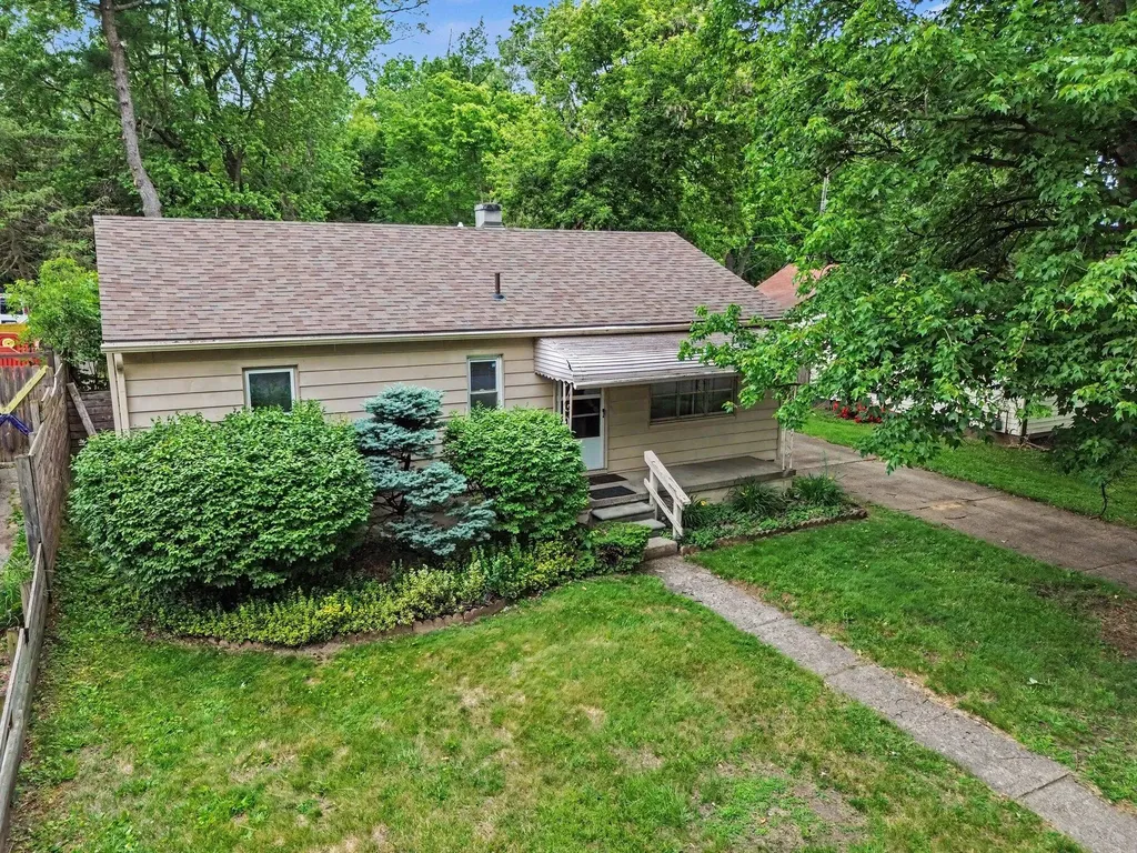 612 Greenlawn Street Ypsilanti Charter Township MI 48198