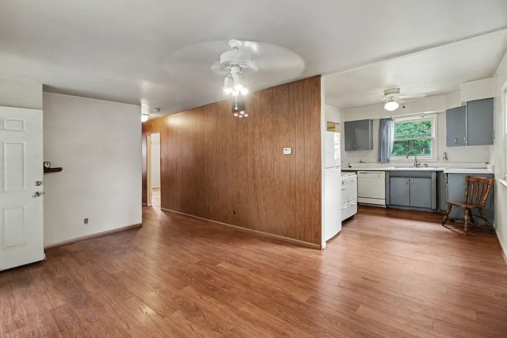 612 Greenlawn Street Ypsilanti Charter Township MI 48198