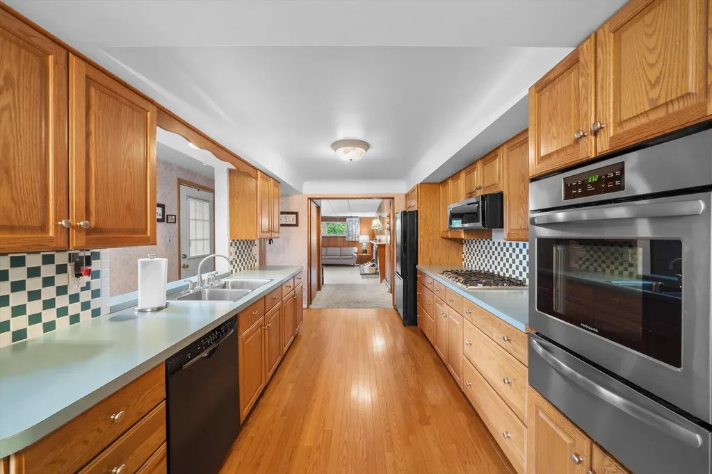 8936 Birchwood Court Berlin Charter Township MI 48166