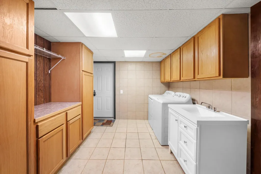 8936 Birchwood Court Berlin Charter Township MI 48166