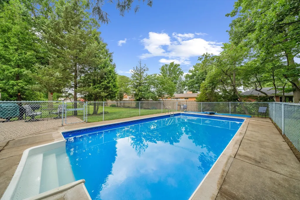 8936 Birchwood Court Berlin Charter Township MI 48166