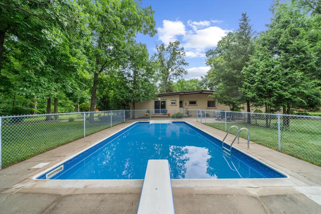 8936 Birchwood Court Berlin Charter Township MI 48166