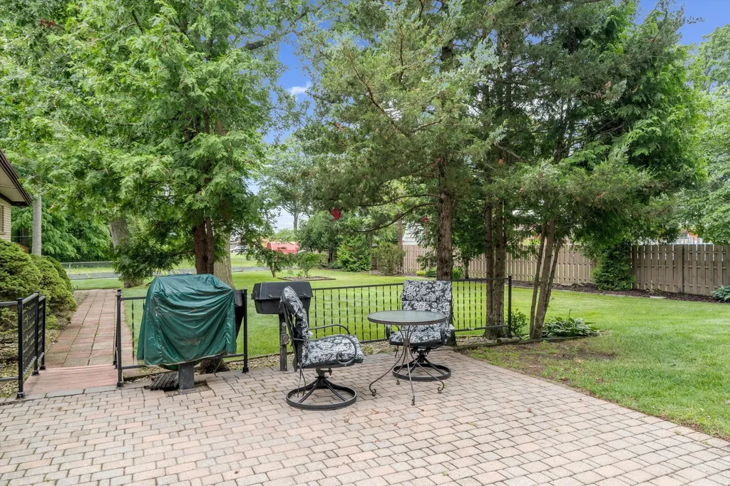 8936 Birchwood Court Berlin Charter Township MI 48166