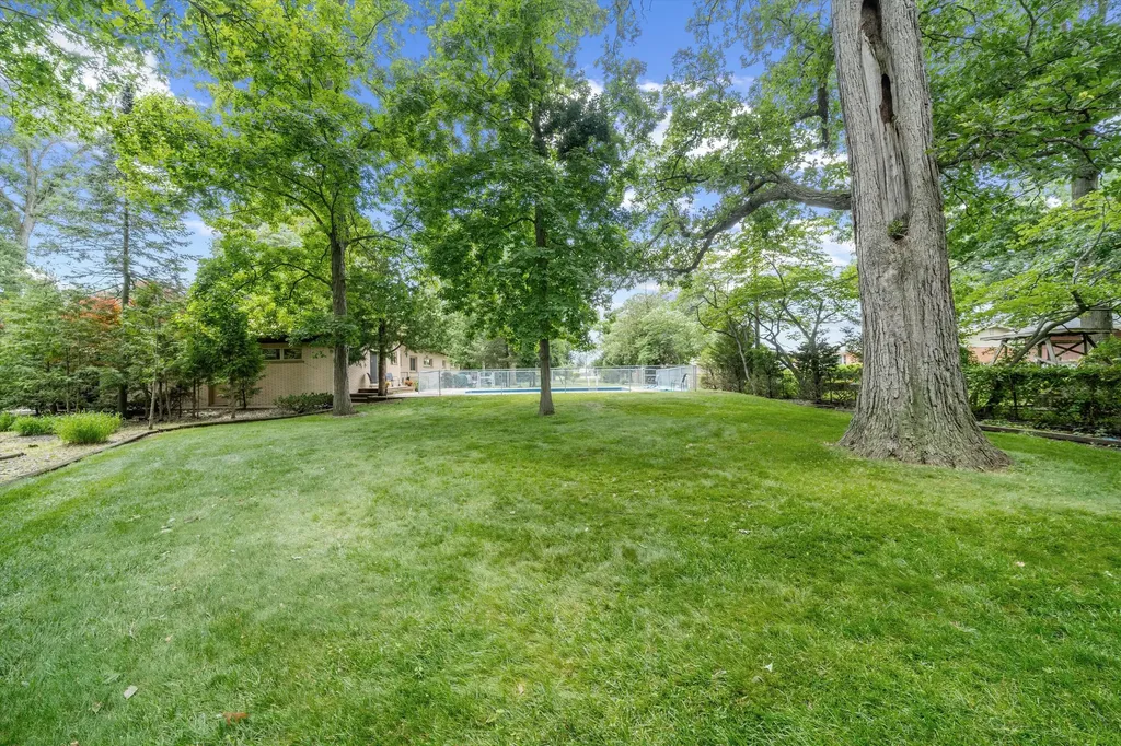8936 Birchwood Court Berlin Charter Township MI 48166