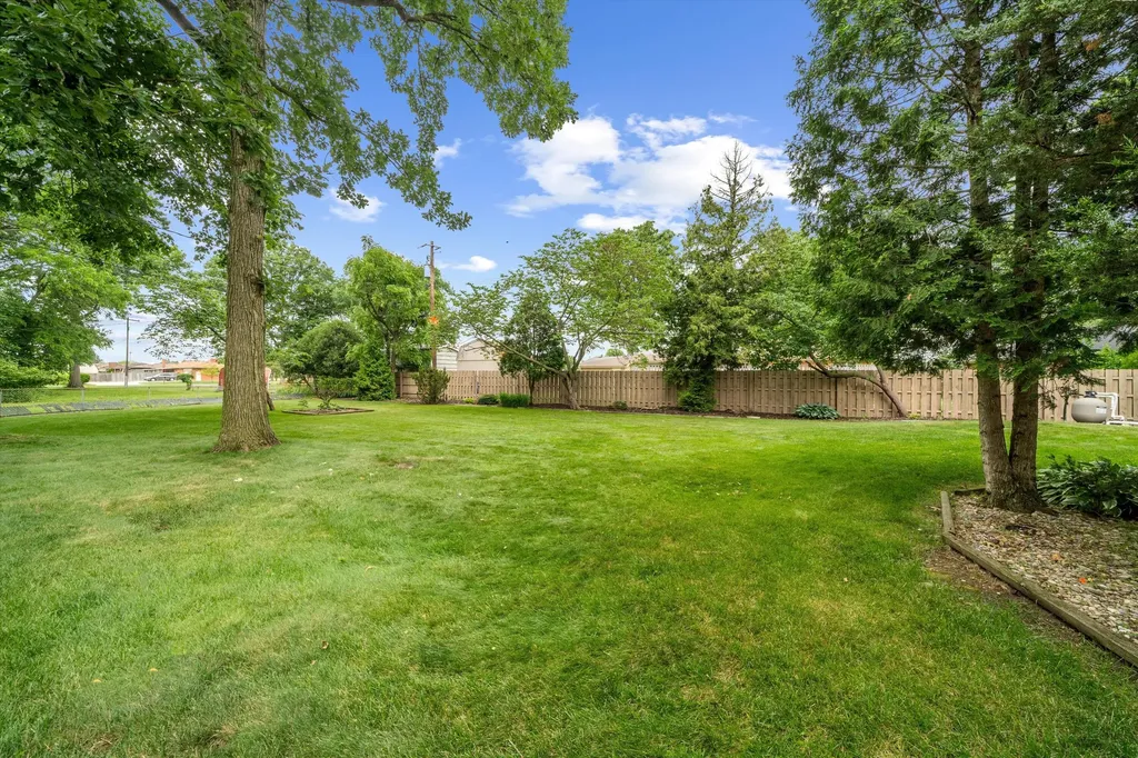 8936 Birchwood Court Berlin Charter Township MI 48166