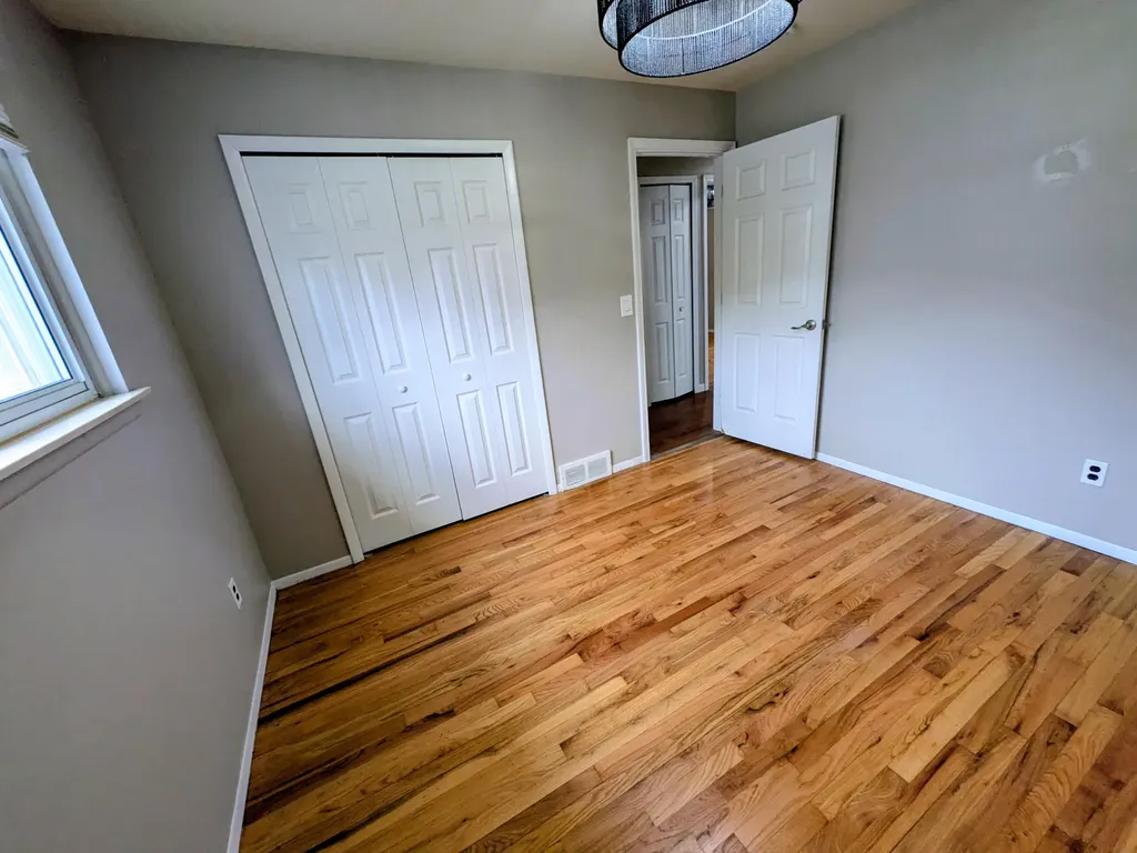 2140 Olive Avenue Lincoln Park City MI 48146