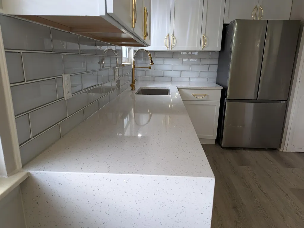 2140 Olive Avenue Lincoln Park City MI 48146