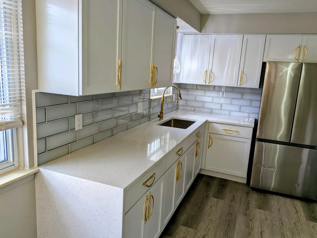2140 Olive Avenue Lincoln Park City MI 48146