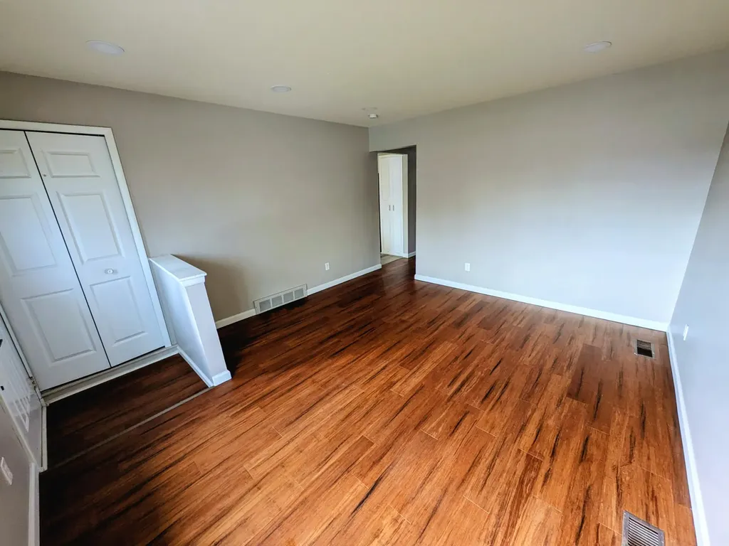 2140 Olive Avenue Lincoln Park City MI 48146