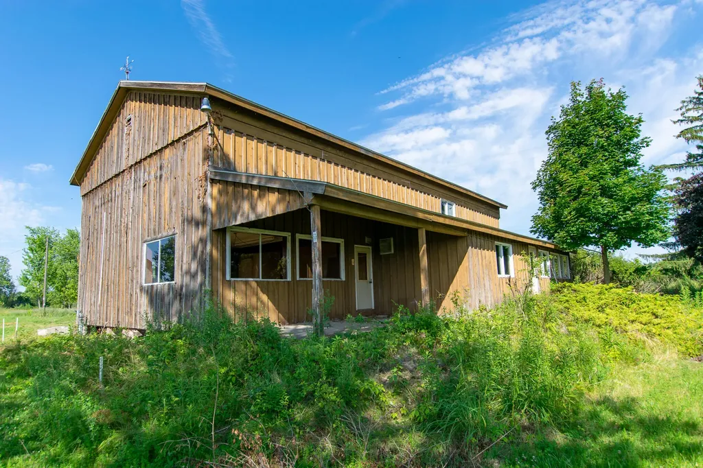 11064 Macon Highway Macon Township MI 49286