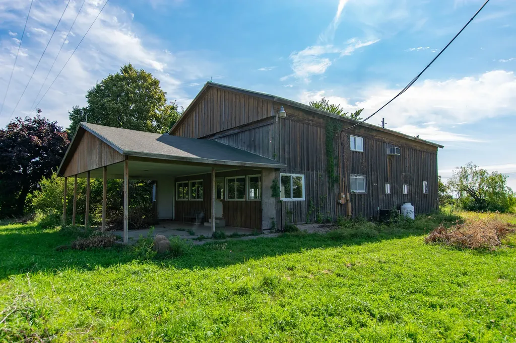 11064 Macon Highway Macon Township MI 49286