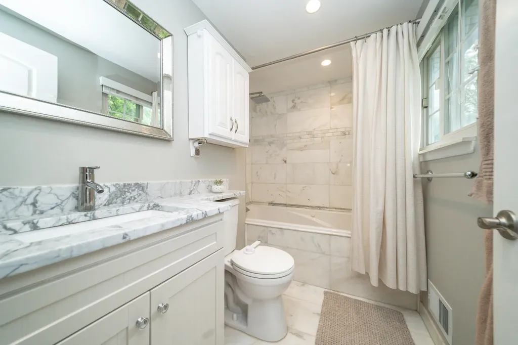 44442 Cape Cod Way Canton Charter Township MI 48187