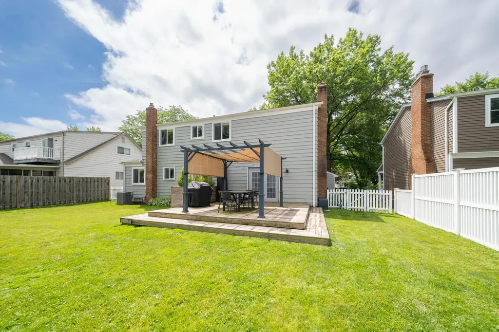 44442 Cape Cod Way Canton Charter Township MI 48187