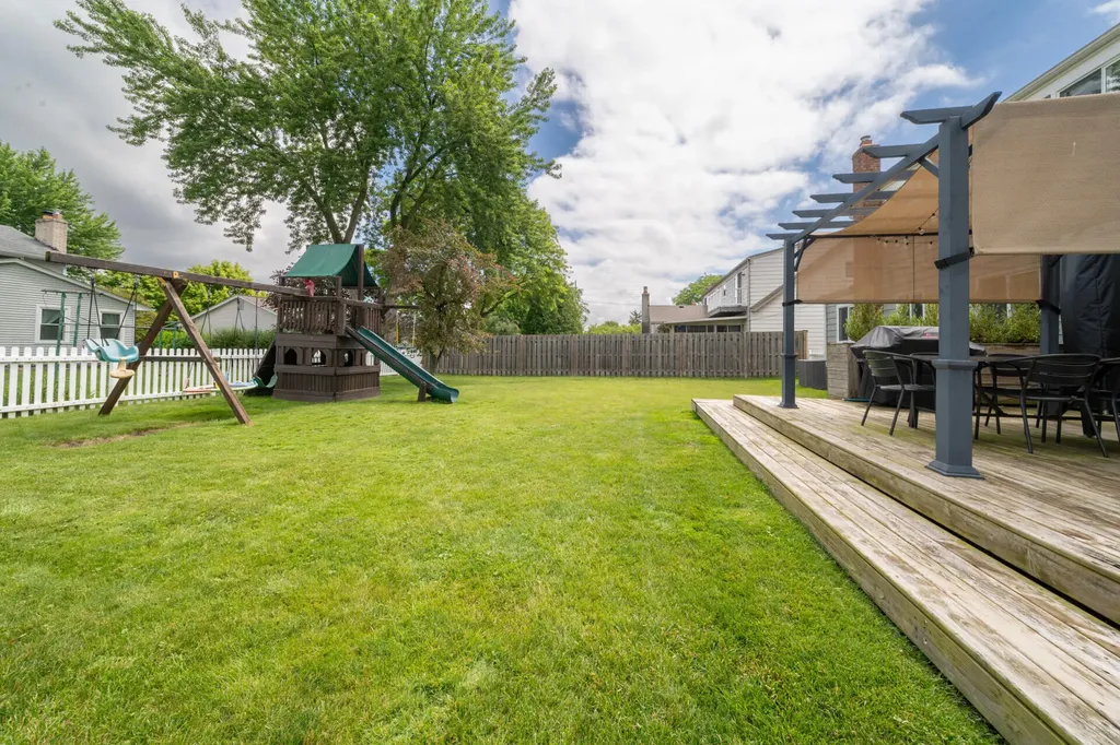 44442 Cape Cod Way Canton Charter Township MI 48187