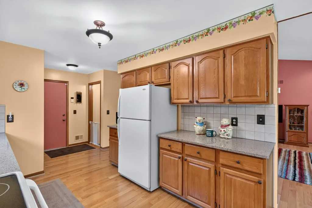 34555 Dover Avenue Livonia City MI 48150