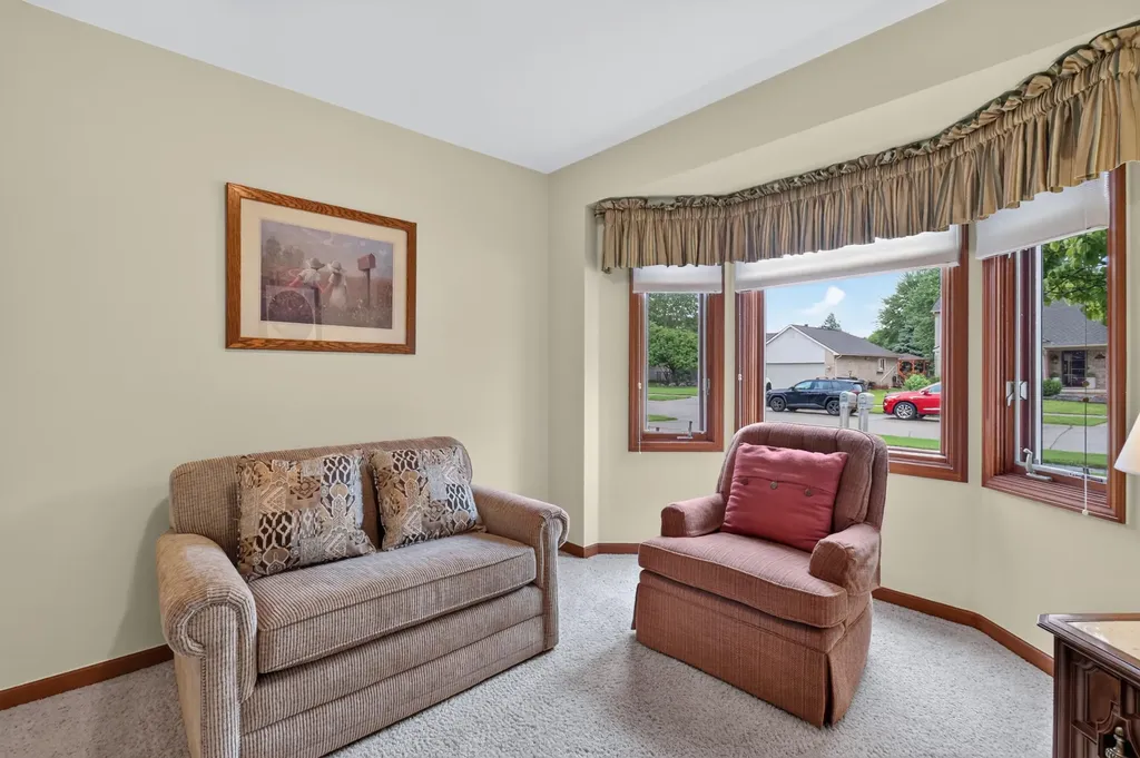34555 Dover Avenue Livonia City MI 48150