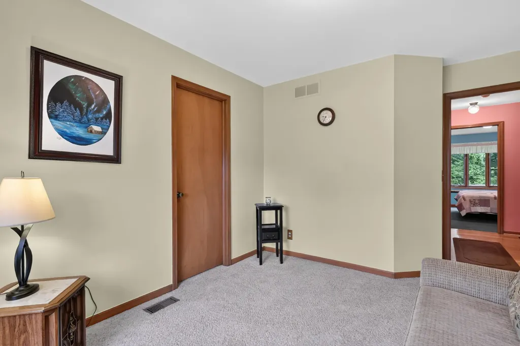 34555 Dover Avenue Livonia City MI 48150