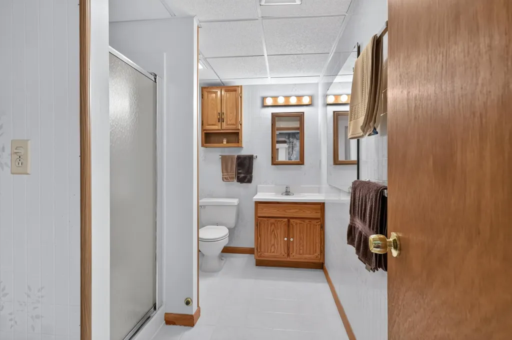 34555 Dover Avenue Livonia City MI 48150