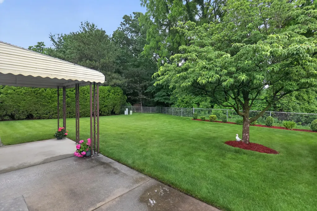 34555 Dover Avenue Livonia City MI 48150