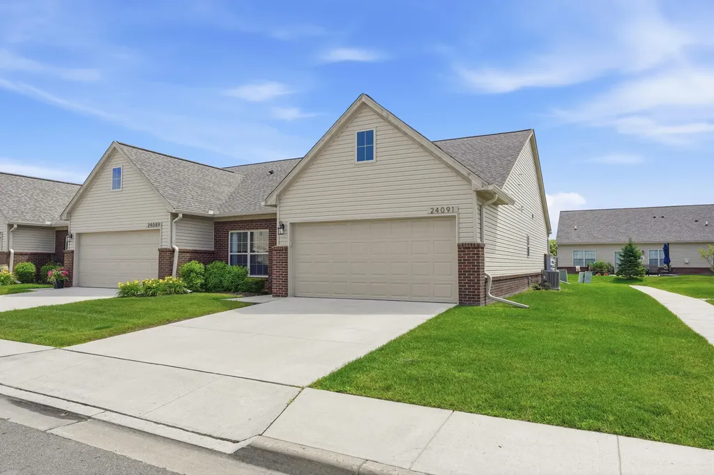 24091 Hemlock Drive Woodhaven City MI 48134