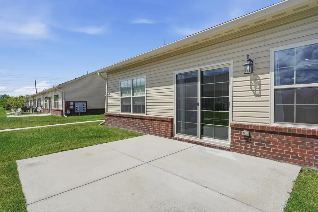 24091 Hemlock Drive Woodhaven City MI 48134