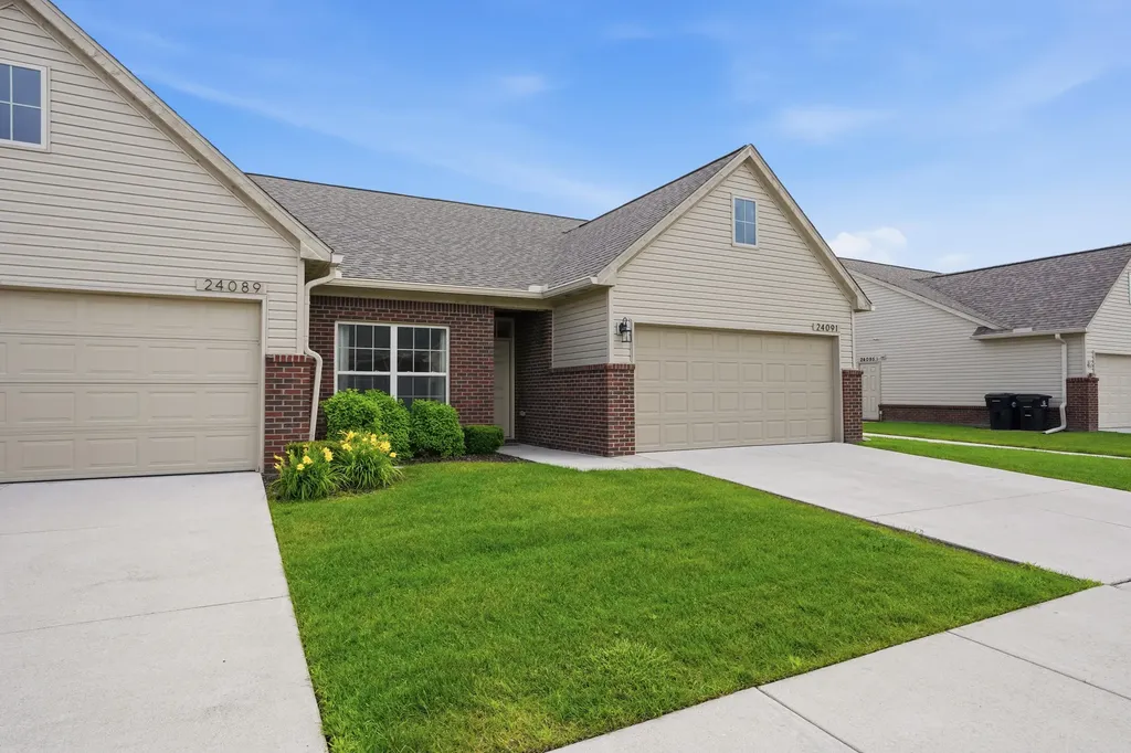 24091 Hemlock Drive Woodhaven City MI 48134