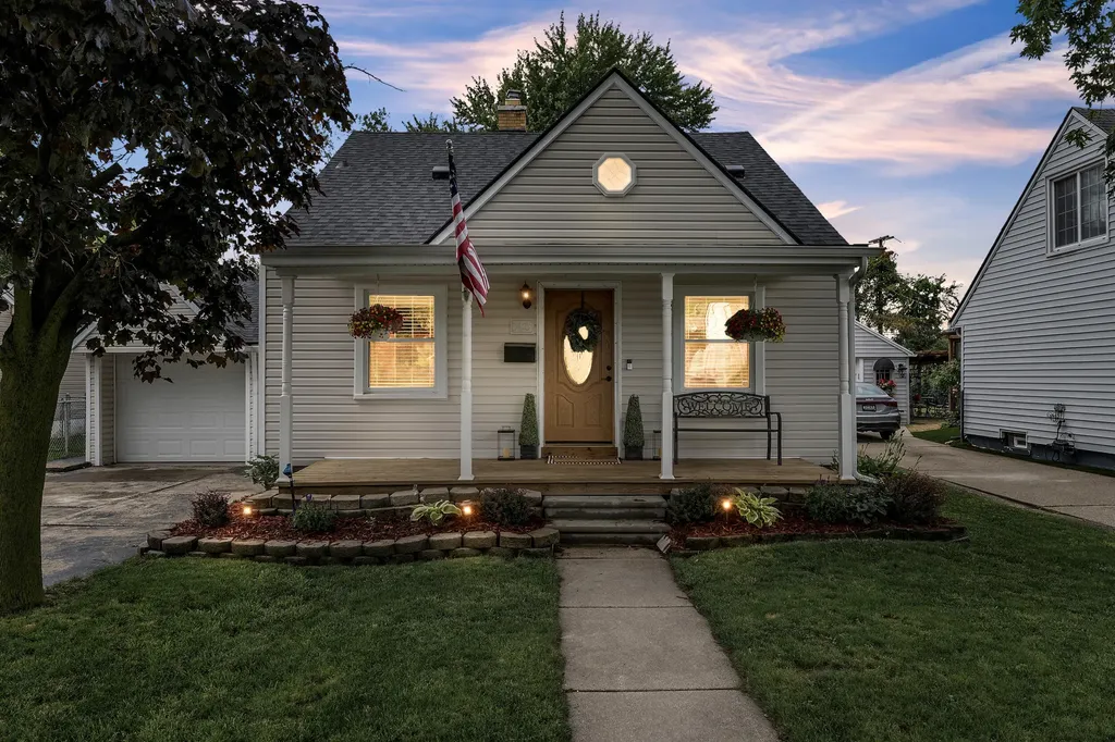 3627 Hunter Avenue Royal Oak City MI 48073