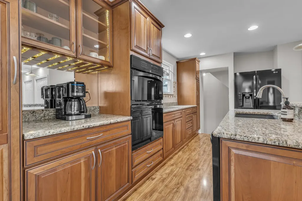 3627 Hunter Avenue Royal Oak City MI 48073