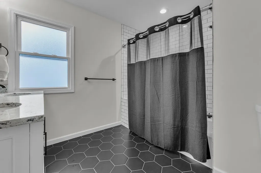 3627 Hunter Avenue Royal Oak City MI 48073