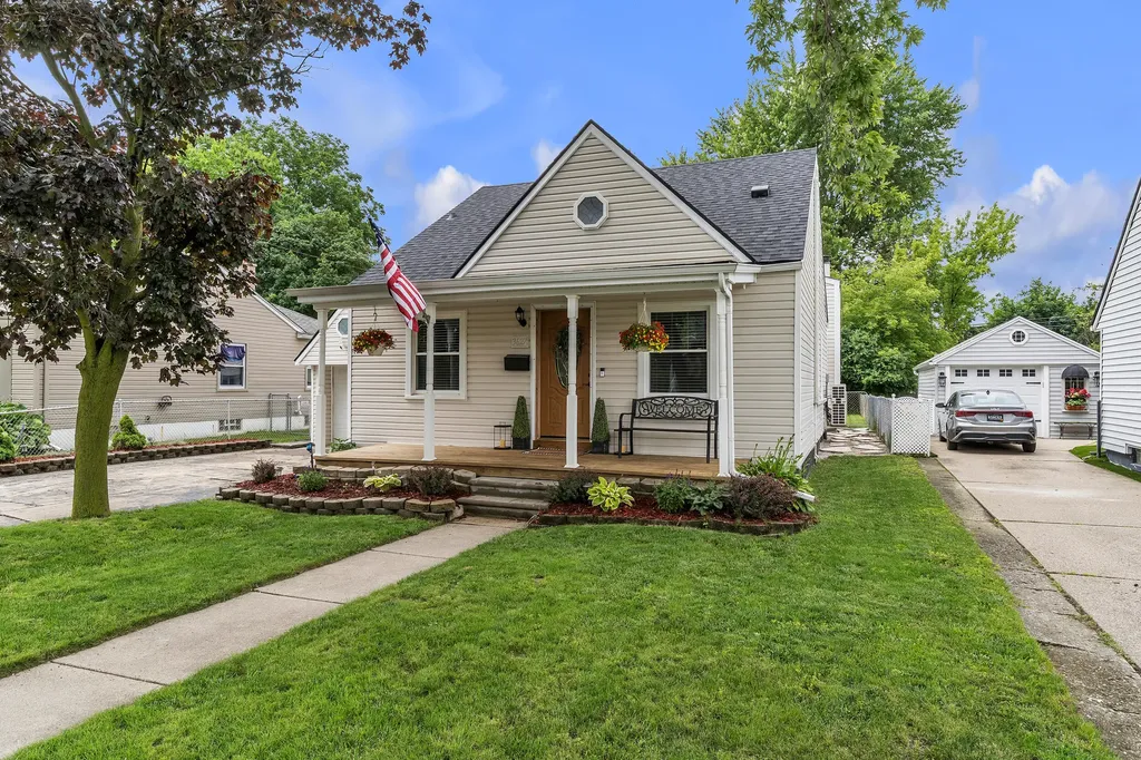 3627 Hunter Avenue Royal Oak City MI 48073