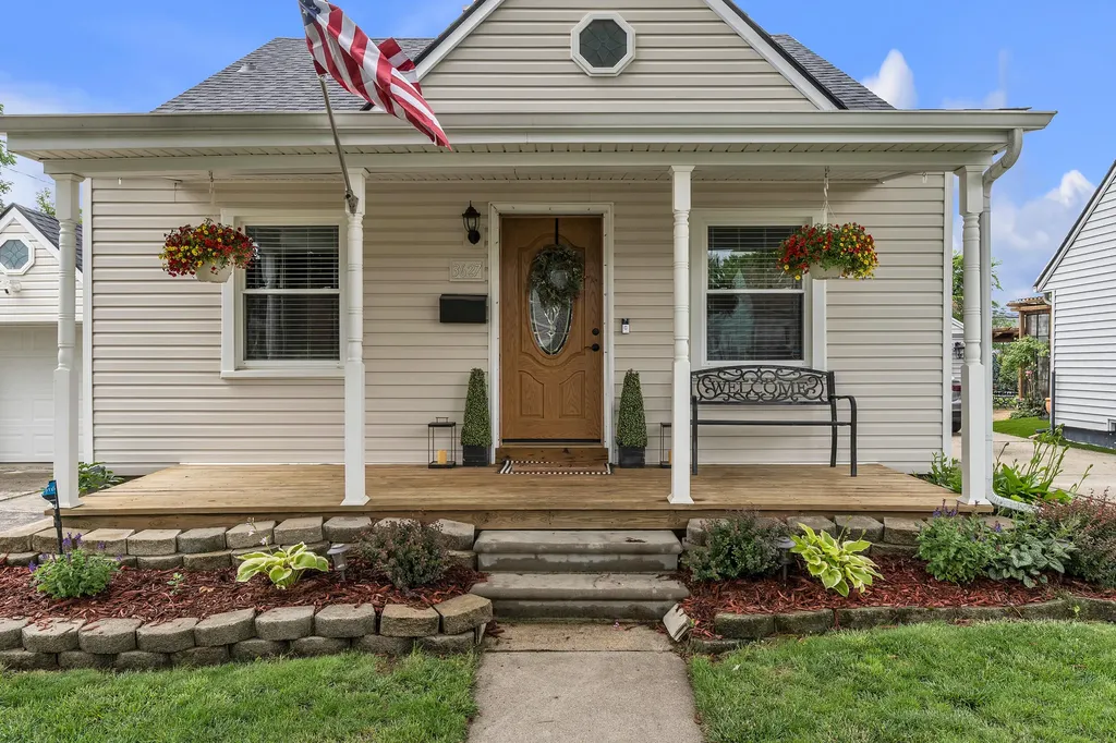 3627 Hunter Avenue Royal Oak City MI 48073