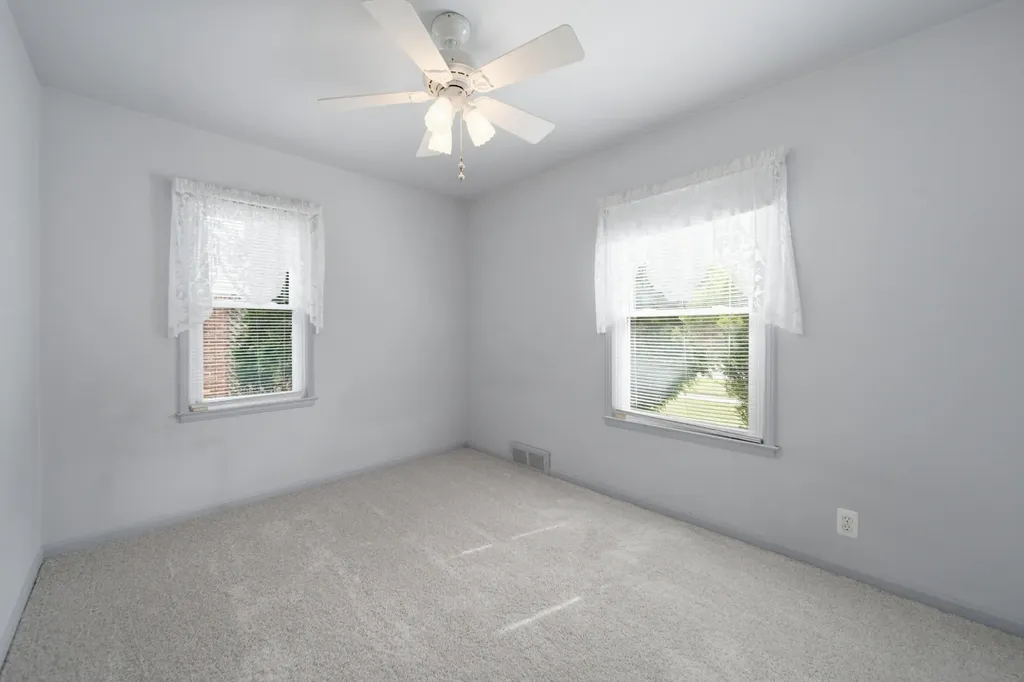 14009 Arnold Street Redford Charter Township MI 48239