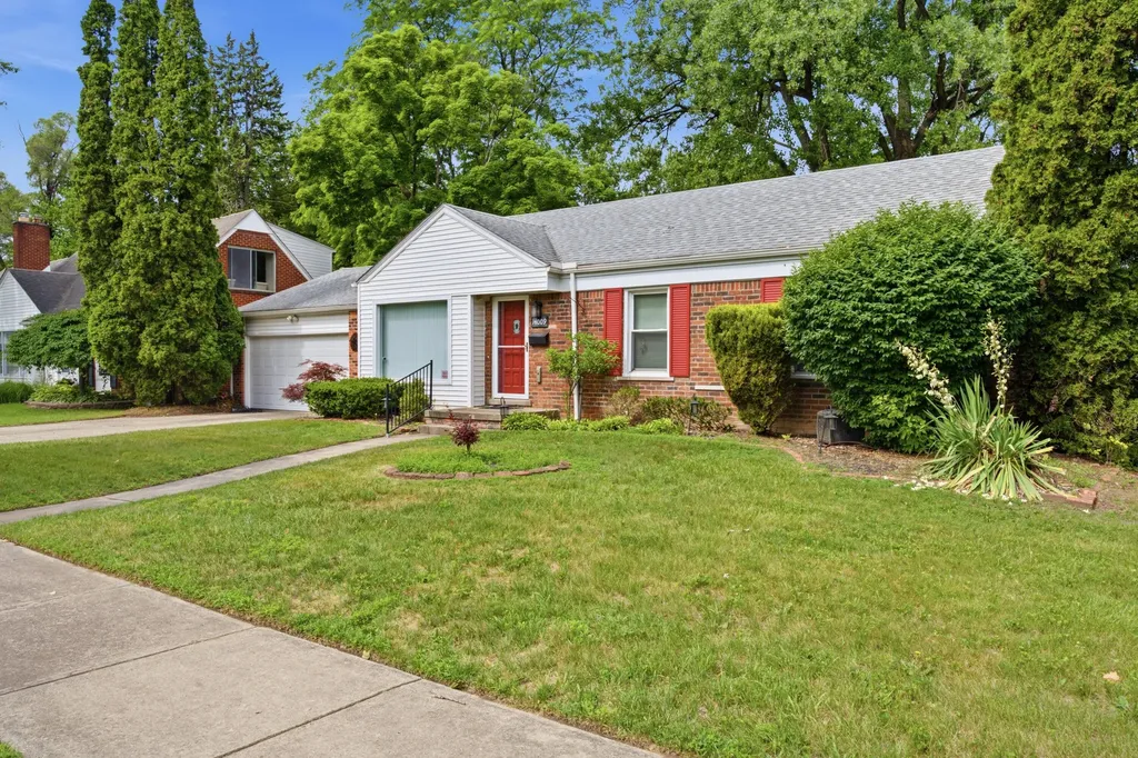 14009 Arnold Street Redford Charter Township MI 48239