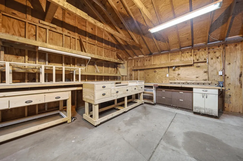 14009 Arnold Street Redford Charter Township MI 48239