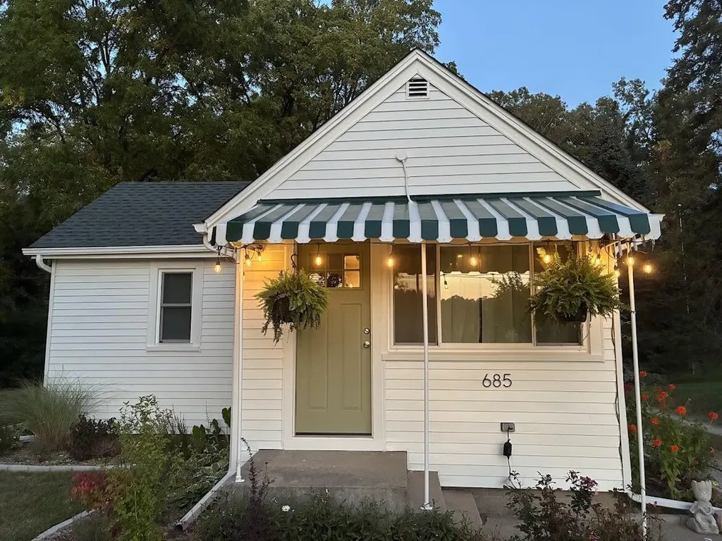 685 S Wagner Road Ann Arbor City MI 48103