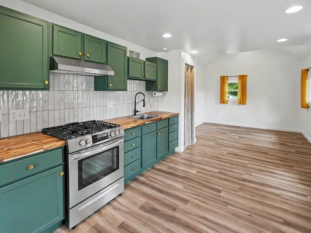 685 S Wagner Road Ann Arbor City MI 48103