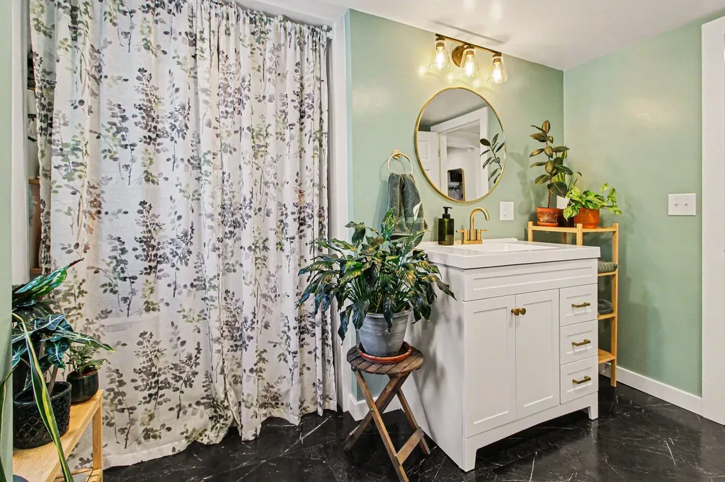 685 S Wagner Road Ann Arbor City MI 48103