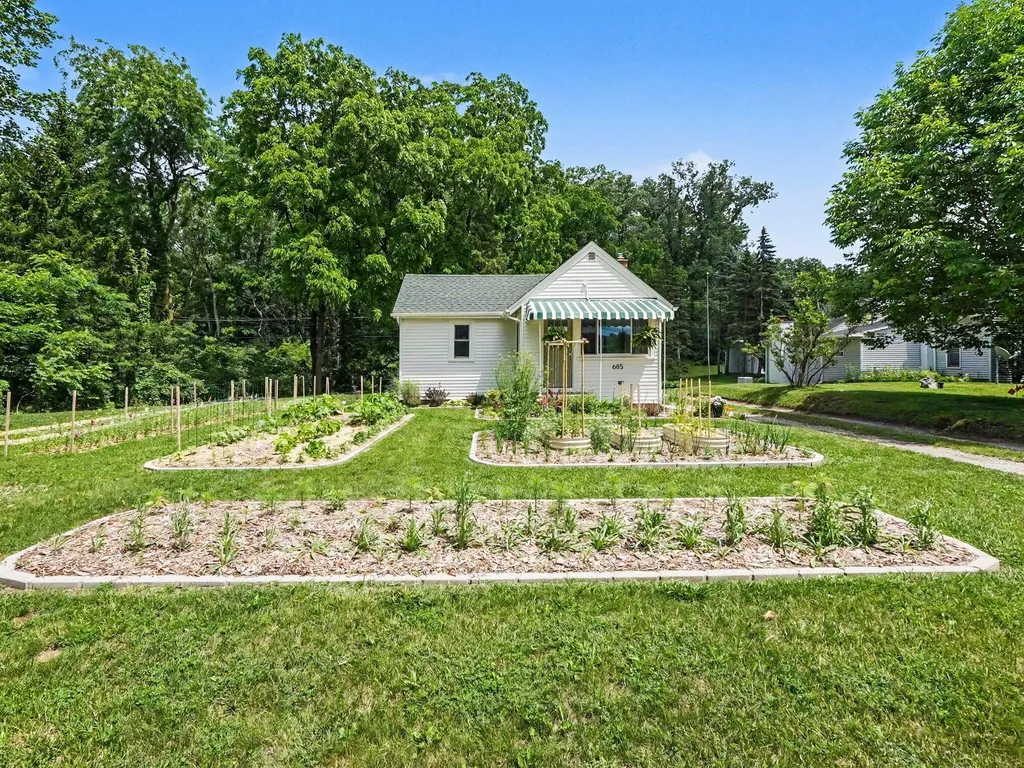 685 S Wagner Road Ann Arbor City MI 48103