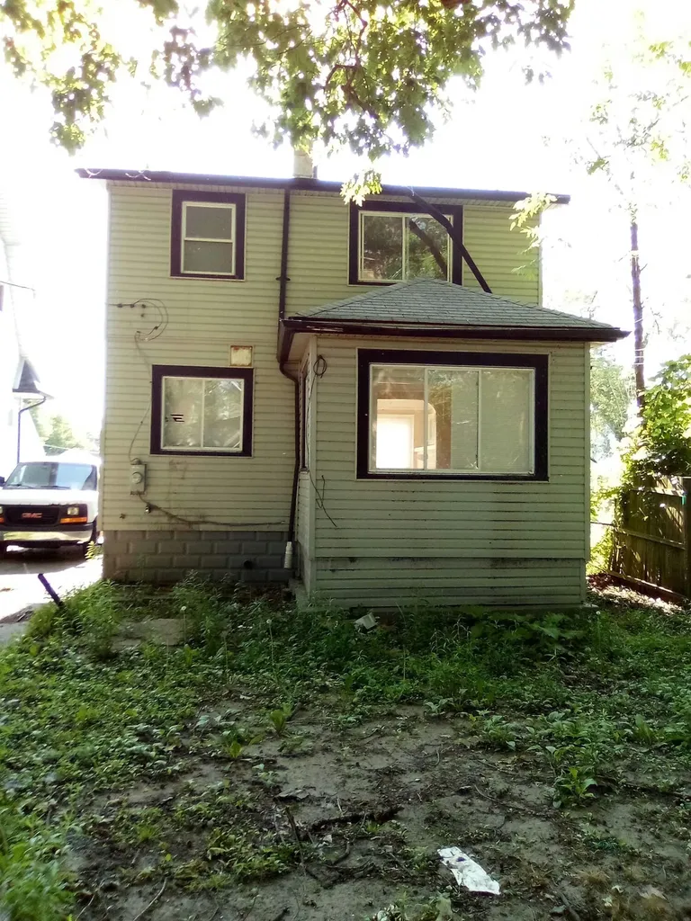 19347 Moenart Detroit City MI 48234