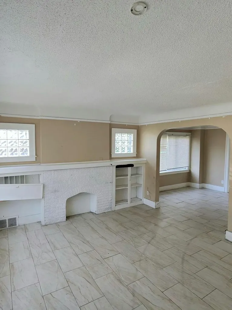 19347 Moenart Detroit City MI 48234