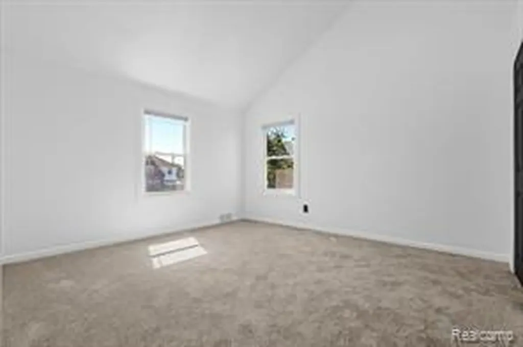 18715 Kentucky Street Detroit City MI 48221