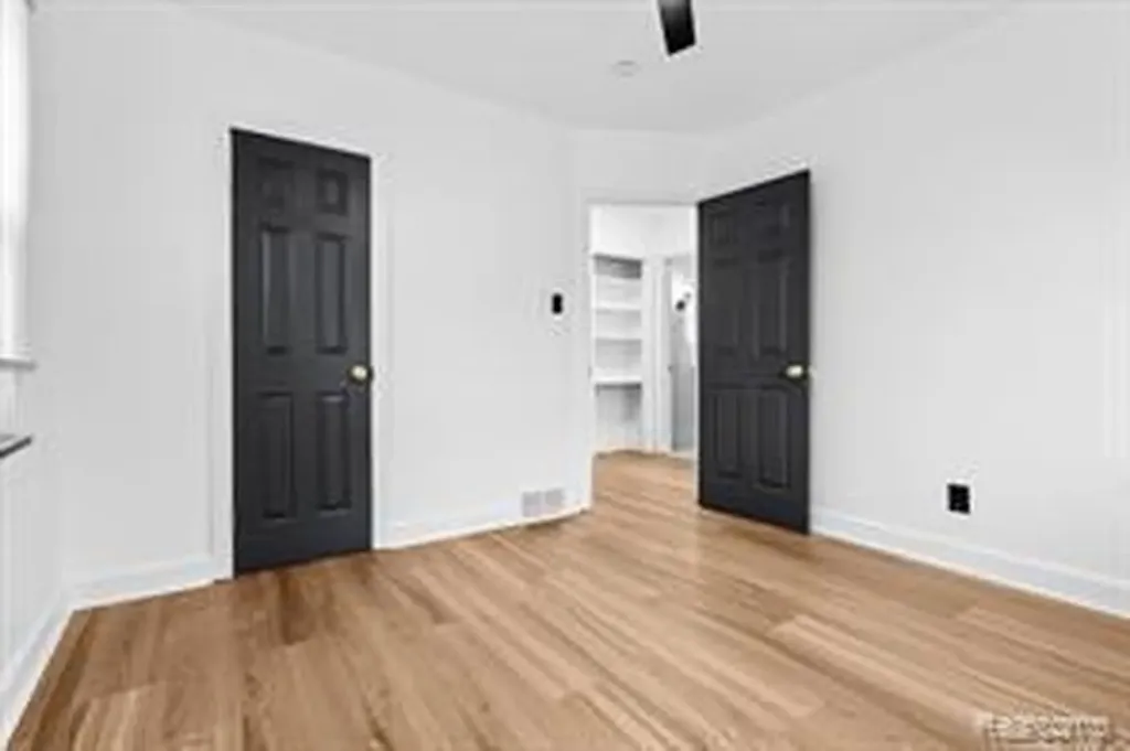 18061 Kentucky Street Detroit City MI 48221