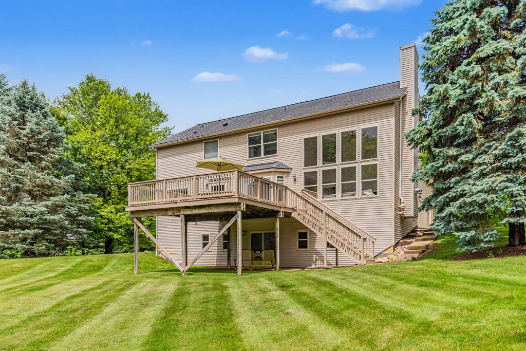 5542 Deer Run Lane Webster Township MI 48130