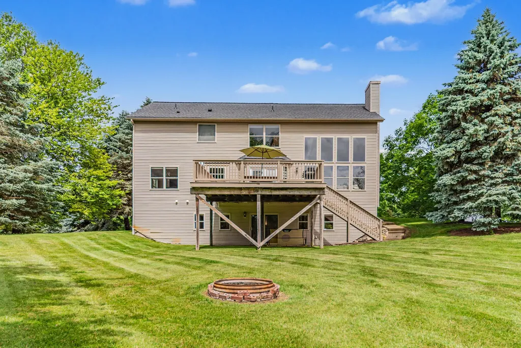 5542 Deer Run Lane Webster Township MI 48130