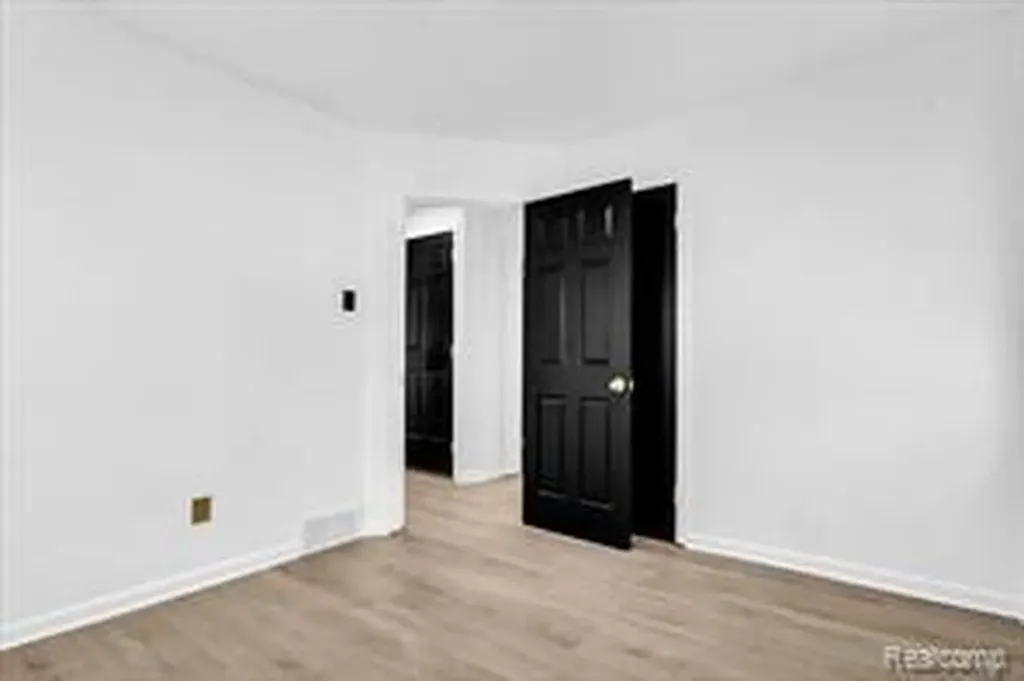 19703 Mansfield Street Detroit City MI 48235