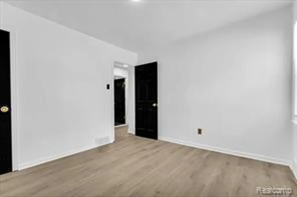 19703 Mansfield Street Detroit City MI 48235