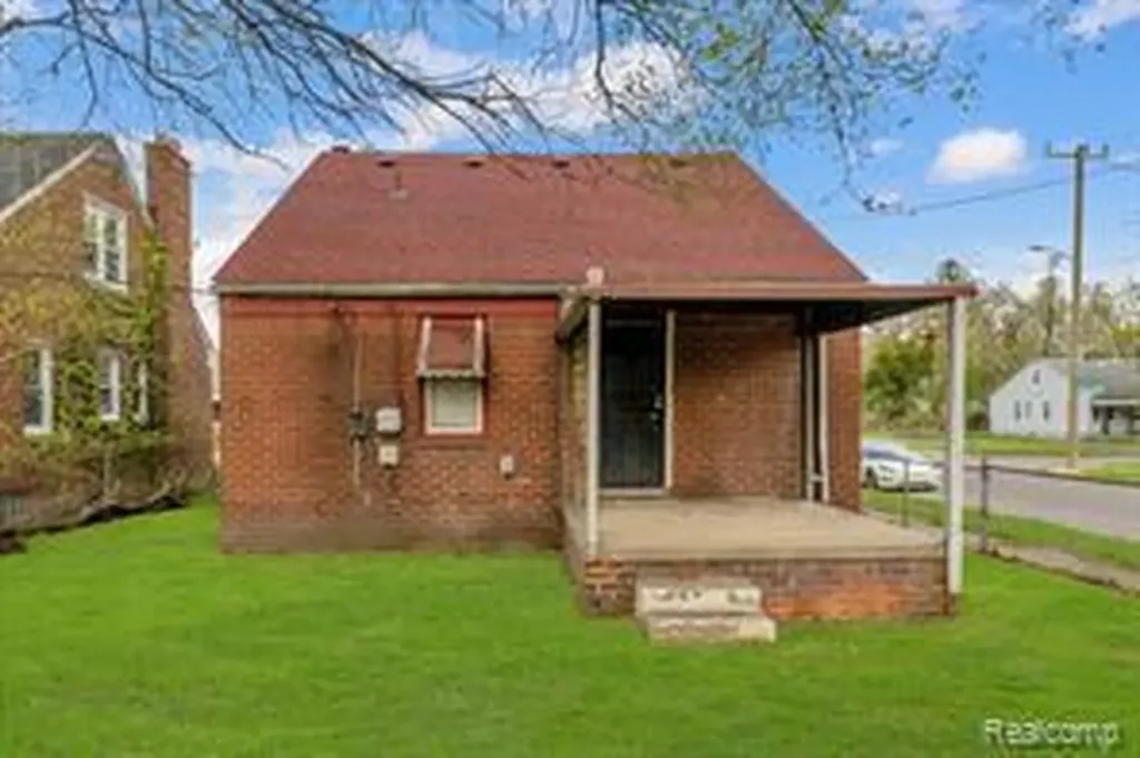 19703 Mansfield Street Detroit City MI 48235
