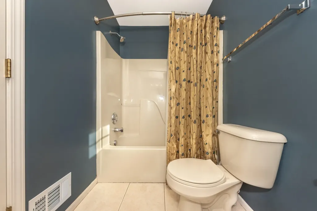 7659 Carlton Drive Ypsilanti Charter Township MI 48197