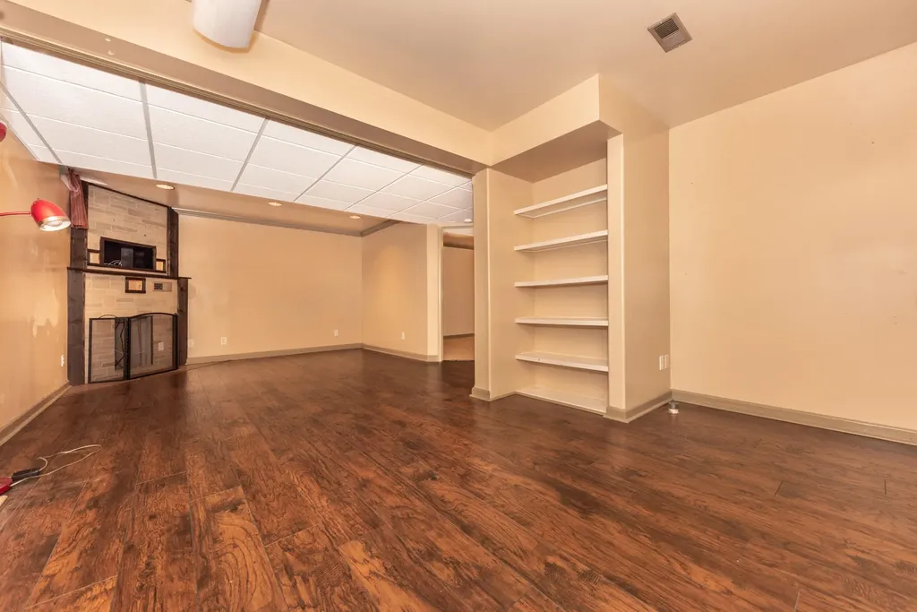 7659 Carlton Drive Ypsilanti Charter Township MI 48197